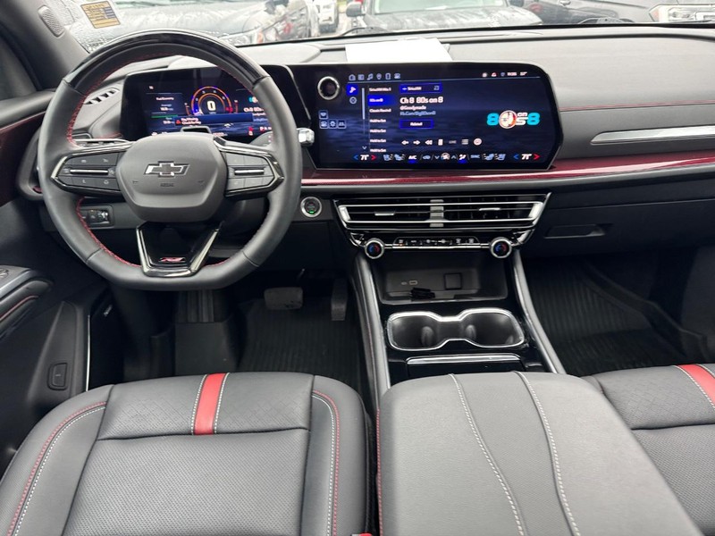 Chevrolet Traverse Vehicle Full-screen Gallery Image 16