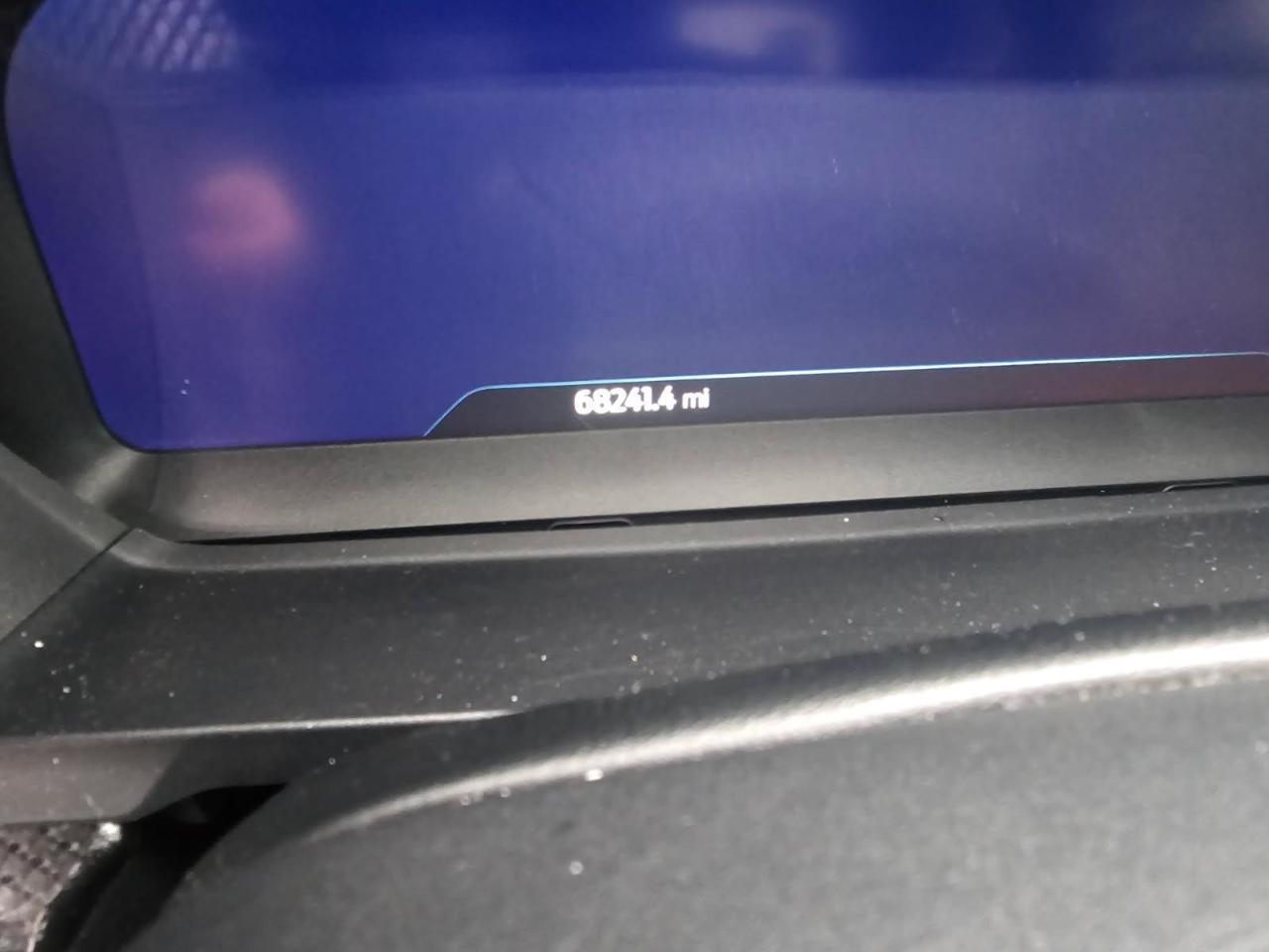 Ford Explorer Vehicle Full-screen Gallery Image 07