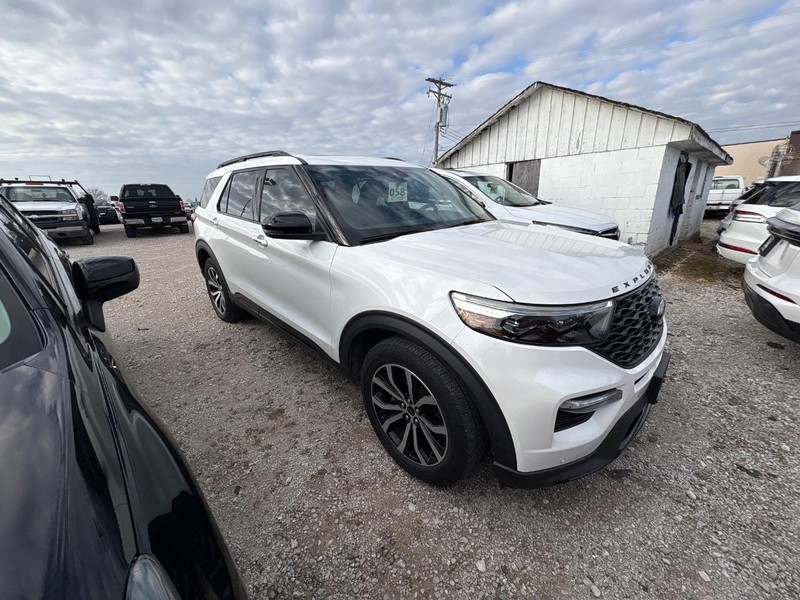 Ford Explorer Vehicle Full-screen Gallery Image 04