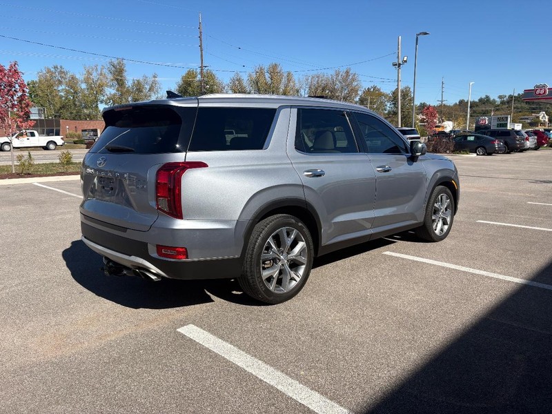Hyundai Palisade Vehicle Full-screen Gallery Image 03