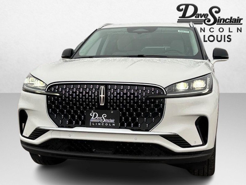 Lincoln Aviator Vehicle Full-screen Gallery Image 02