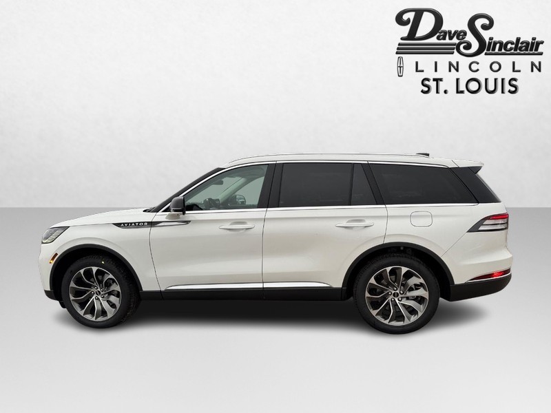 Lincoln Aviator Vehicle Full-screen Gallery Image 09