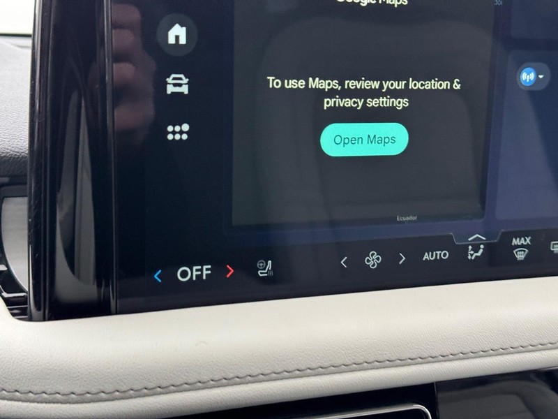 Lincoln Aviator Vehicle Full-screen Gallery Image 25