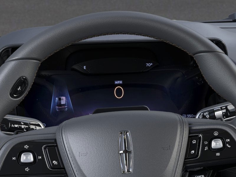 Lincoln Aviator Vehicle Full-screen Gallery Image 14