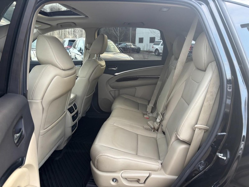 Acura MDX Vehicle Full-screen Gallery Image 10