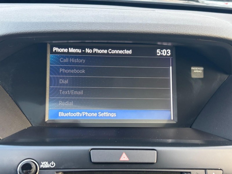 Acura MDX Vehicle Full-screen Gallery Image 14