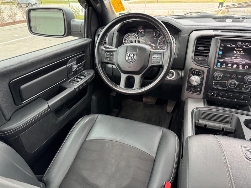 Ram 1500 Vehicle Full-screen Gallery Image 13