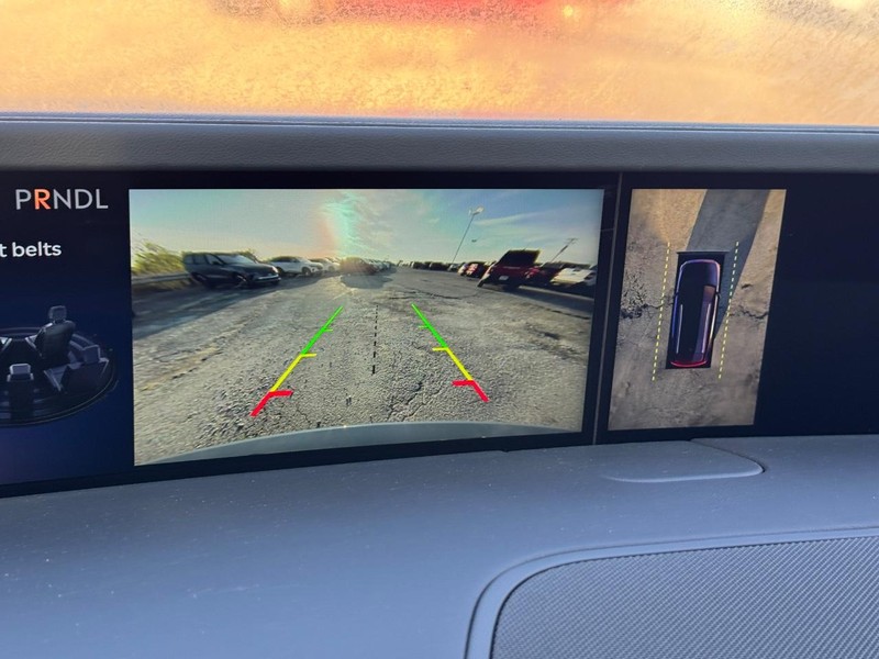 Lincoln Nautilus Vehicle Full-screen Gallery Image 24