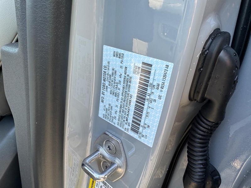 Lincoln Nautilus Vehicle Full-screen Gallery Image 26