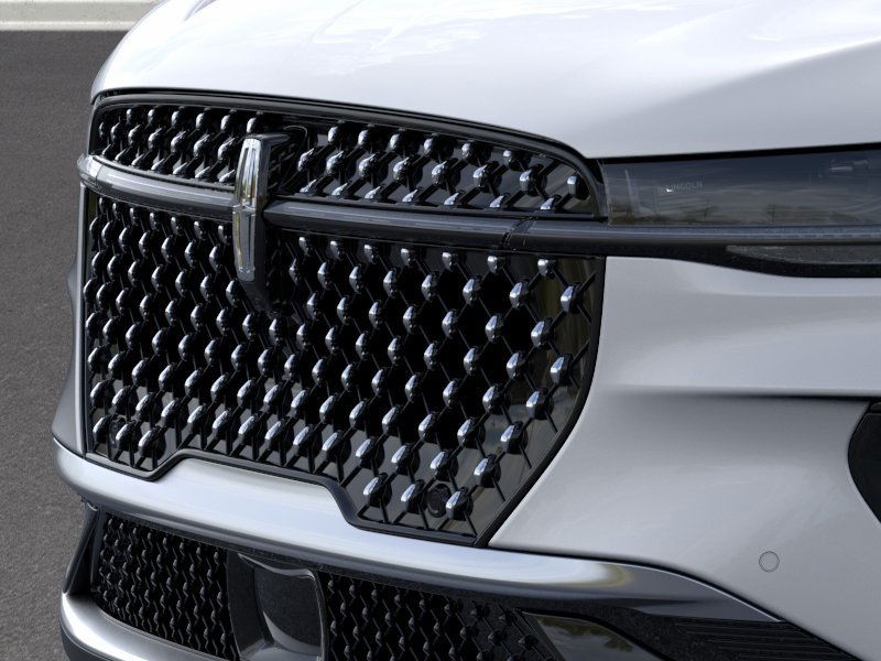 Lincoln Nautilus Vehicle Full-screen Gallery Image 18