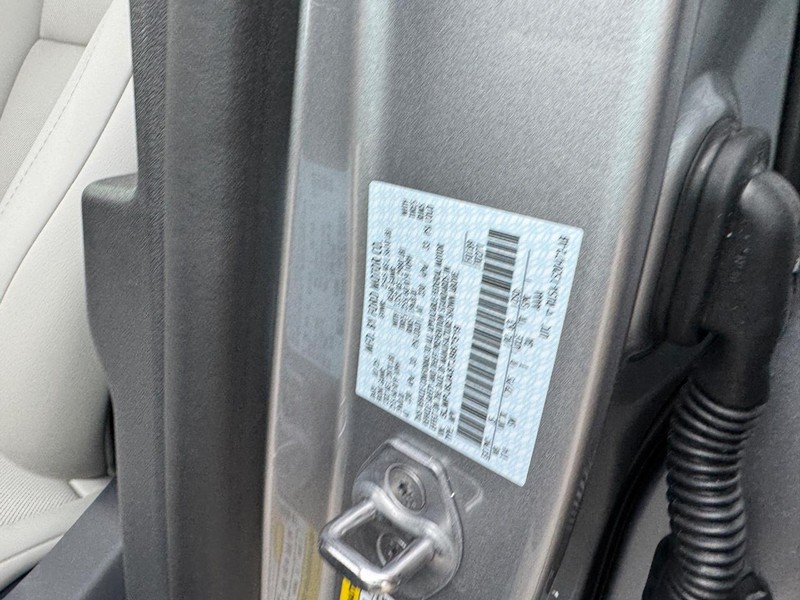 Lincoln Nautilus Vehicle Full-screen Gallery Image 24