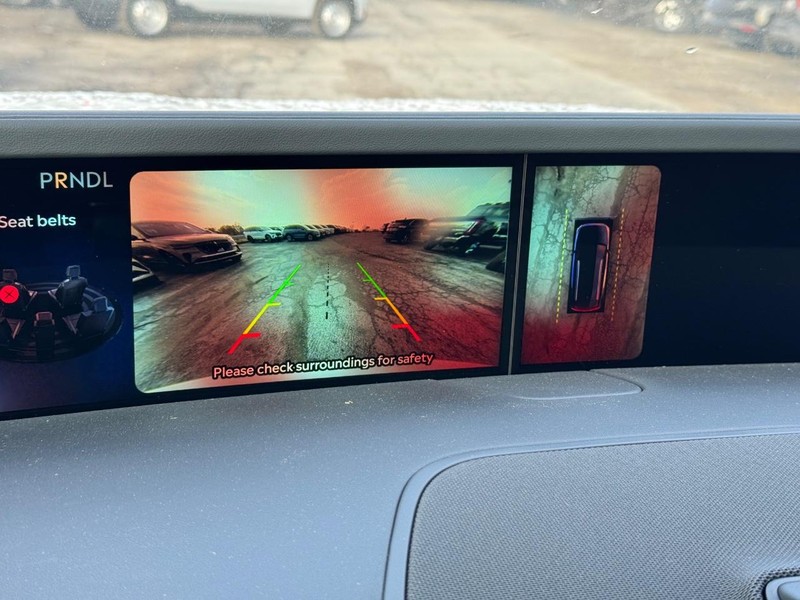 Lincoln Nautilus Vehicle Full-screen Gallery Image 24