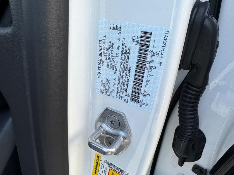 Lincoln Nautilus Vehicle Full-screen Gallery Image 25