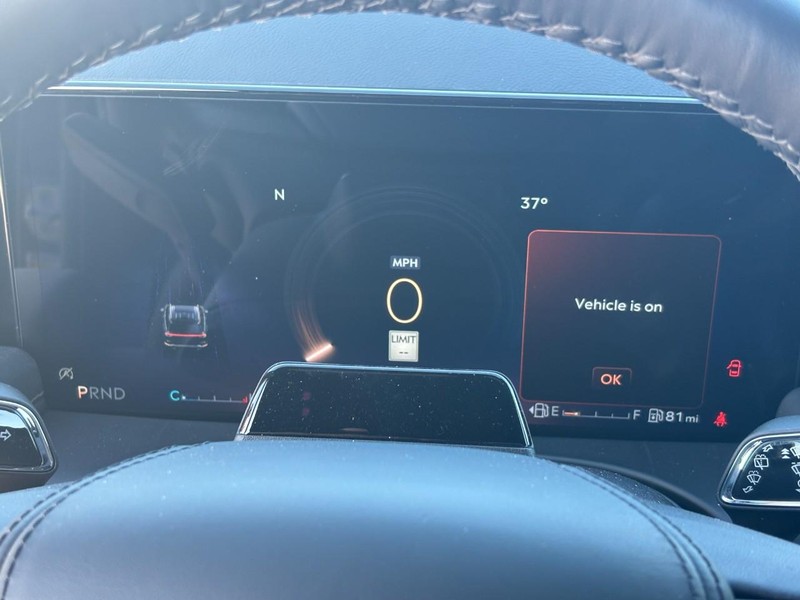 Lincoln Aviator Vehicle Full-screen Gallery Image 25