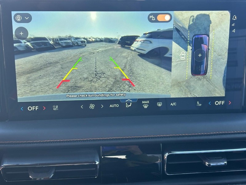 Lincoln Aviator Vehicle Full-screen Gallery Image 27