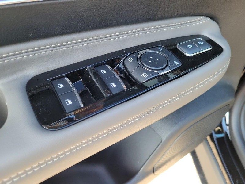 Lincoln Corsair Vehicle Full-screen Gallery Image 18