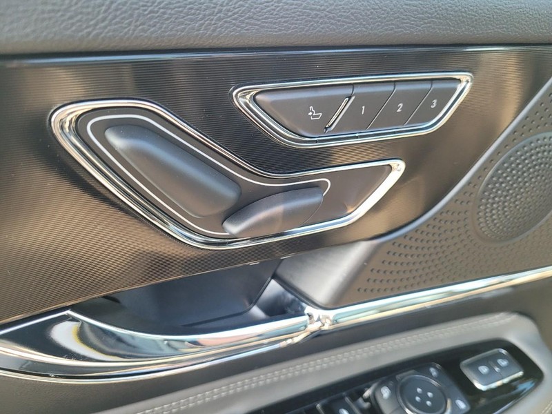 Lincoln Corsair Vehicle Full-screen Gallery Image 19