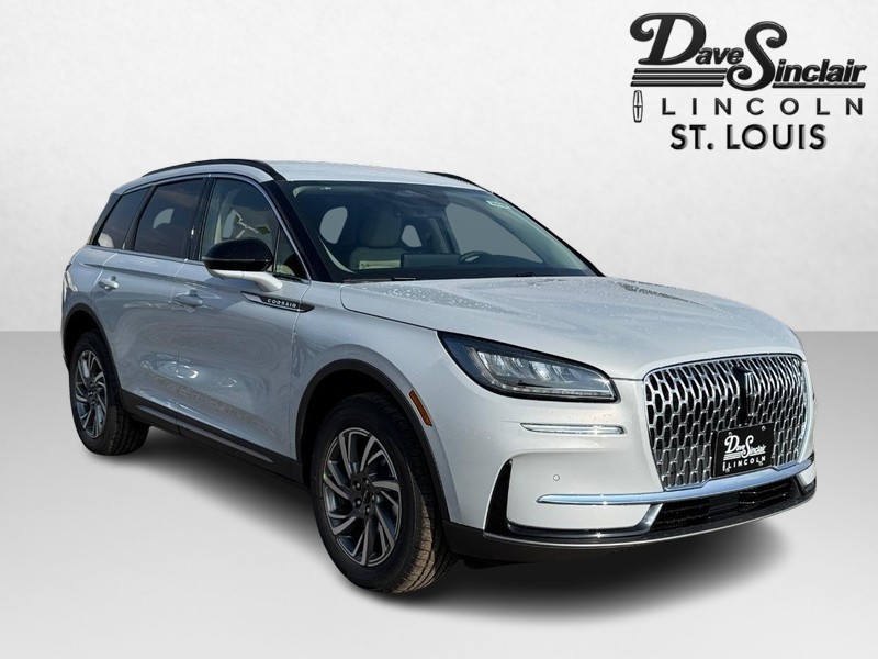 Lincoln Corsair Vehicle Full-screen Gallery Image 03