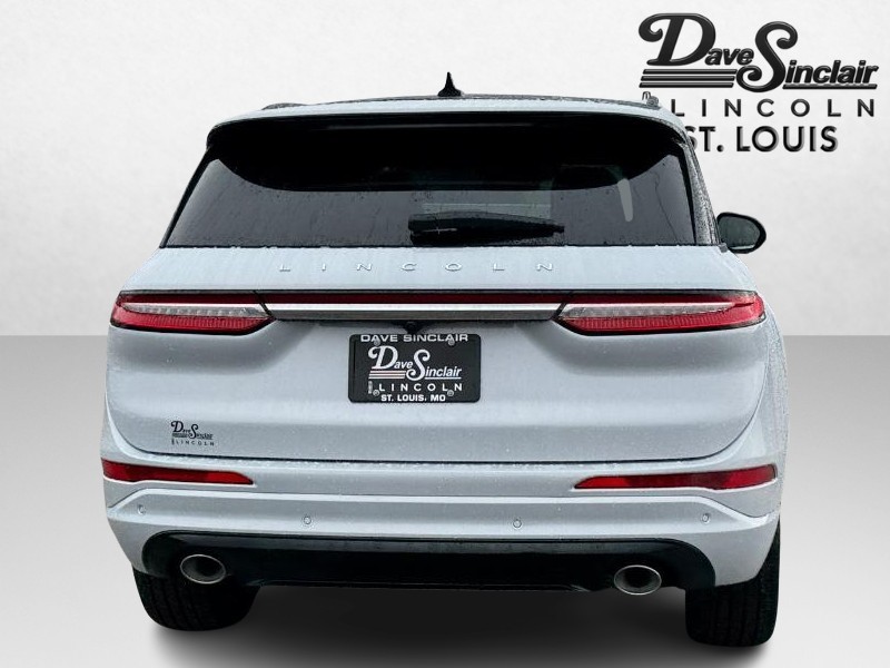 Lincoln Corsair Vehicle Full-screen Gallery Image 06