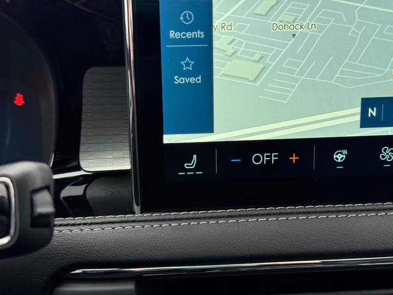 Lincoln Corsair Vehicle Full-screen Gallery Image 24