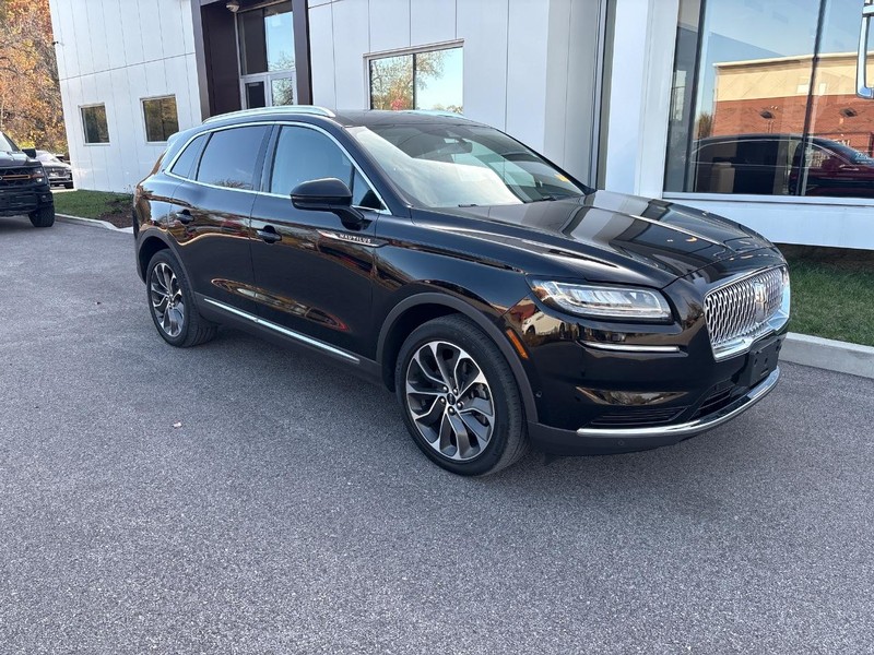 Lincoln Nautilus Vehicle Full-screen Gallery Image 04