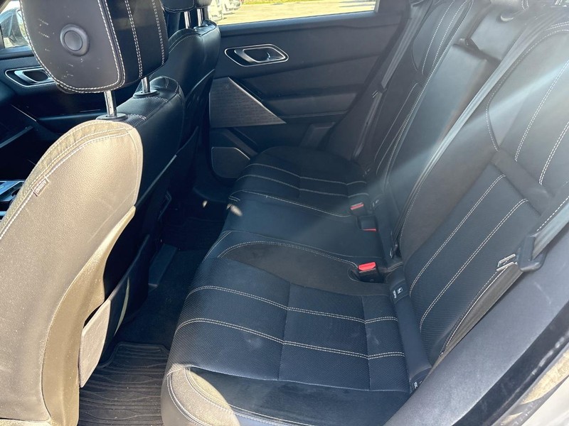 Land Rover Range Rover Velar Vehicle Full-screen Gallery Image 06