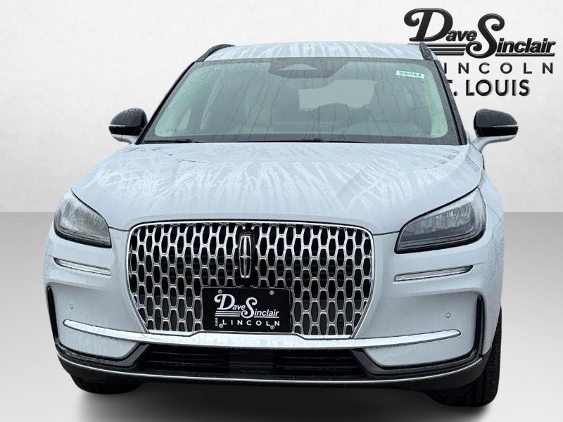 Lincoln Corsair Vehicle Full-screen Gallery Image 02