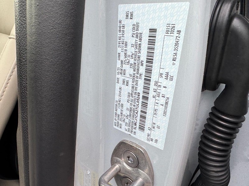 Lincoln Corsair Vehicle Full-screen Gallery Image 25