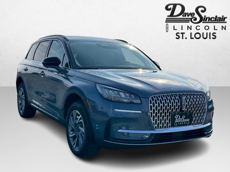 Lincoln Corsair Vehicle Full-screen Gallery Image 03