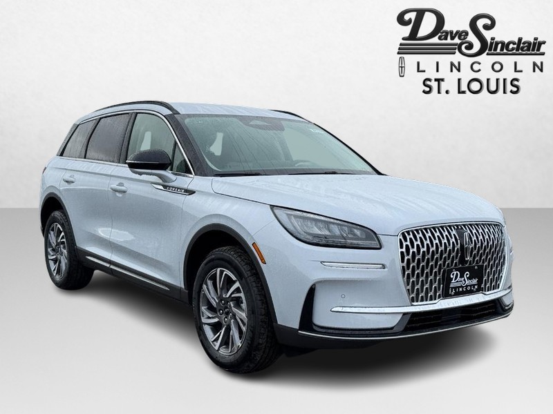 Lincoln Corsair Vehicle Full-screen Gallery Image 03