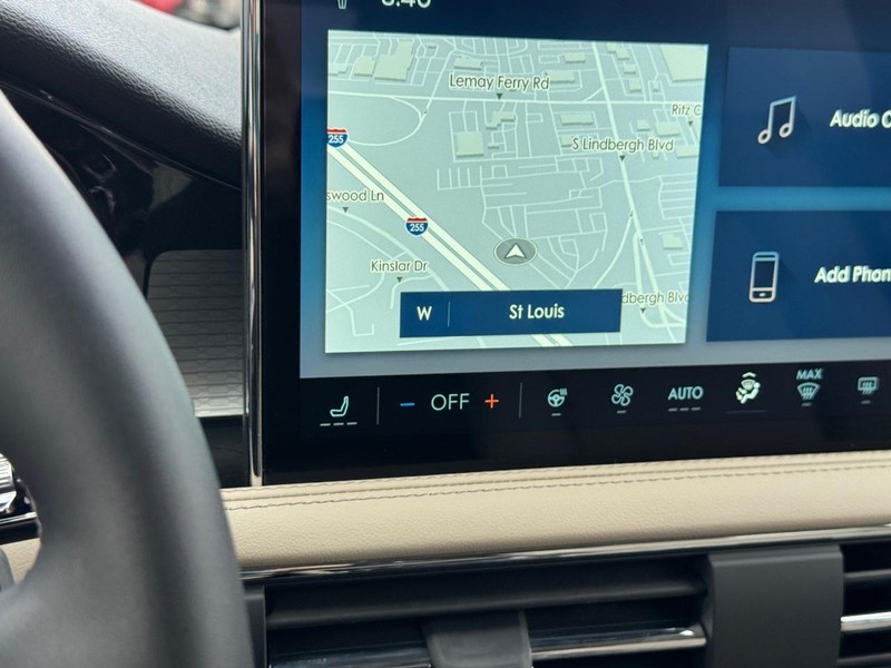 Lincoln Corsair Vehicle Full-screen Gallery Image 22