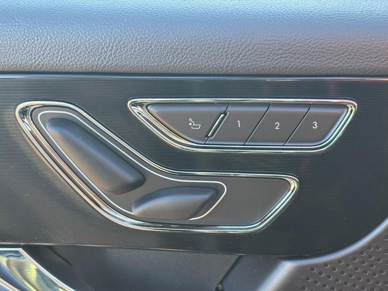 Lincoln Corsair Vehicle Full-screen Gallery Image 19