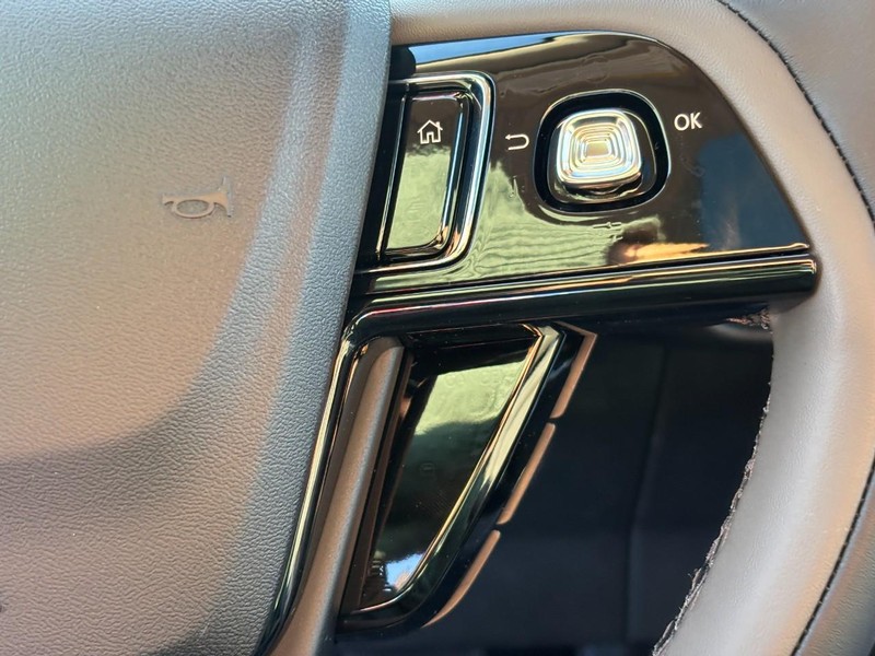 Lincoln Corsair Vehicle Full-screen Gallery Image 22