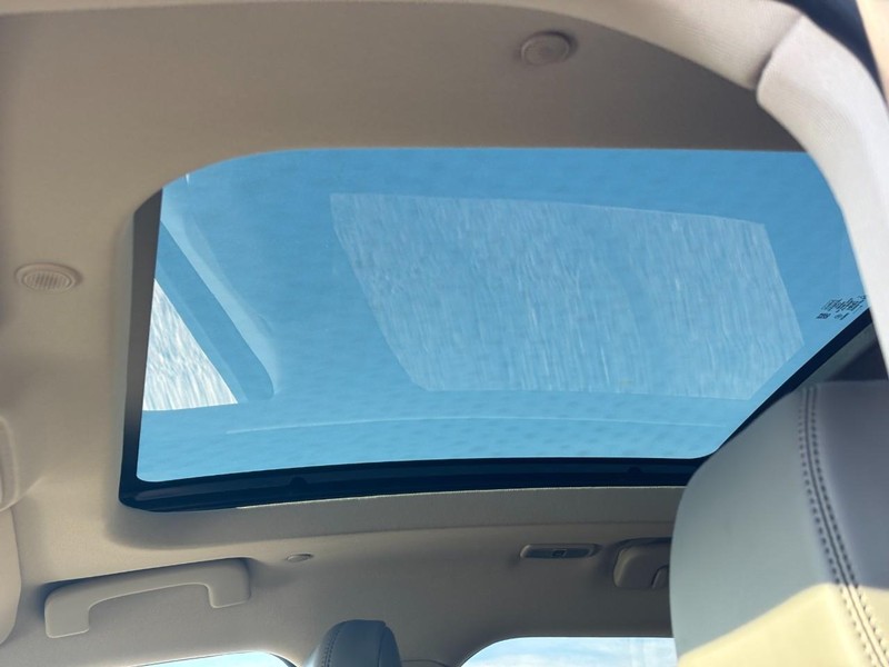 Lincoln Corsair Vehicle Full-screen Gallery Image 29