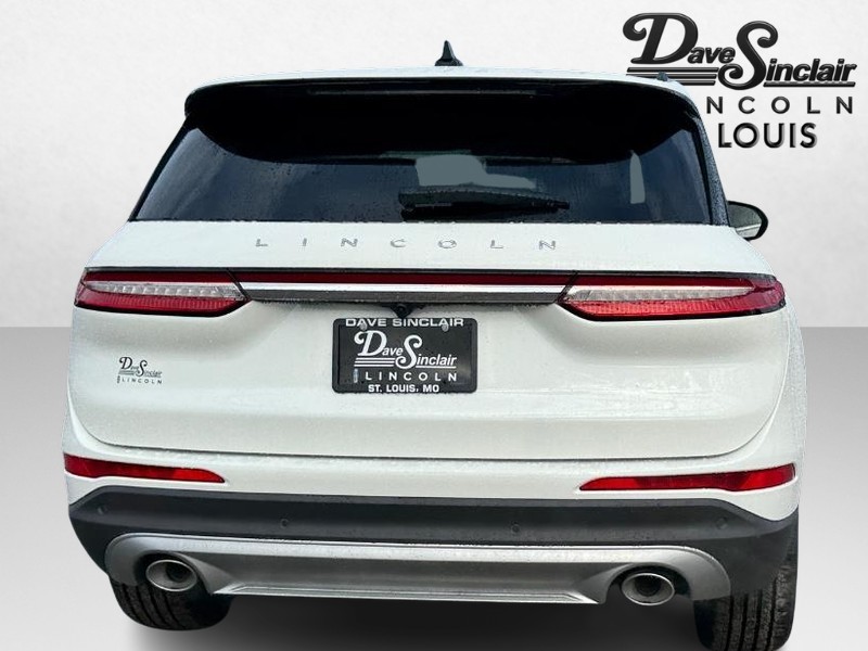 Lincoln Corsair Vehicle Full-screen Gallery Image 06