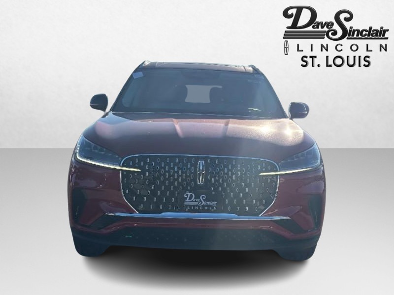 Lincoln Aviator Vehicle Full-screen Gallery Image 02