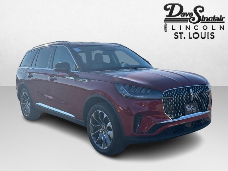 Lincoln Aviator Vehicle Full-screen Gallery Image 03