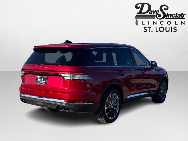 Lincoln Aviator Vehicle Full-screen Gallery Image 05