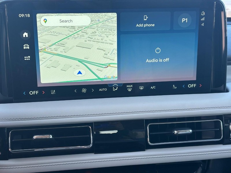 Lincoln Aviator Vehicle Full-screen Gallery Image 25