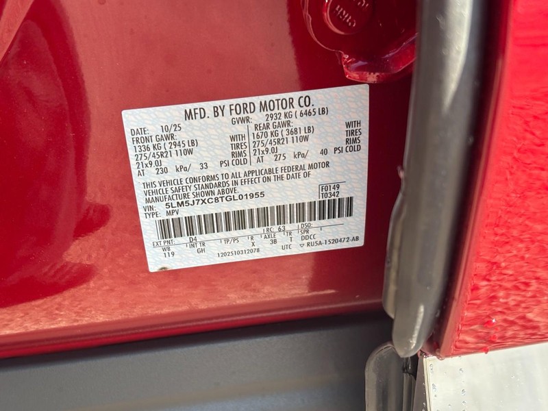 Lincoln Aviator Vehicle Full-screen Gallery Image 29