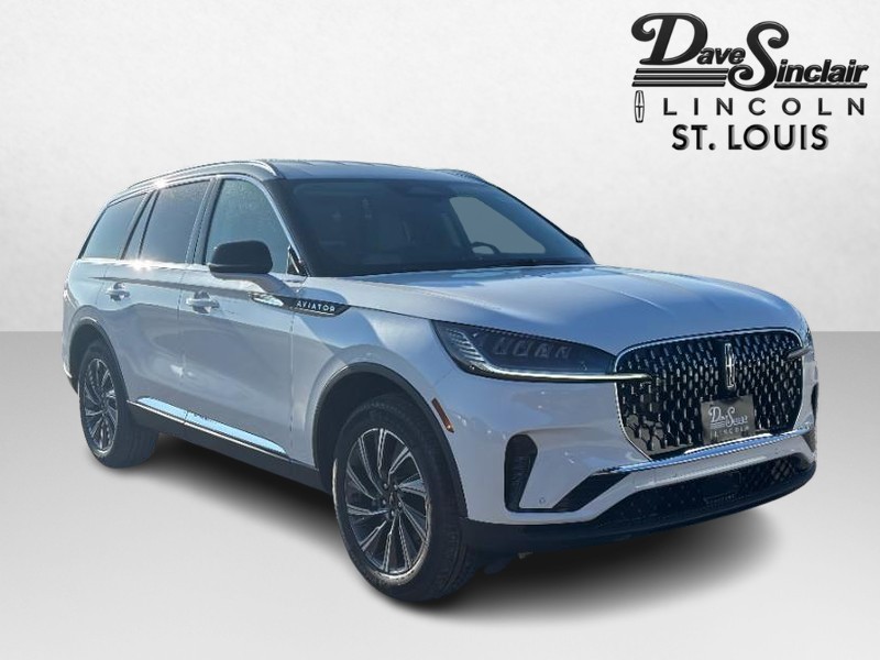 Lincoln Aviator Vehicle Full-screen Gallery Image 03