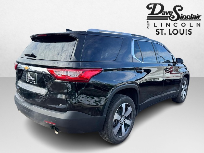 Chevrolet Traverse Vehicle Full-screen Gallery Image 05