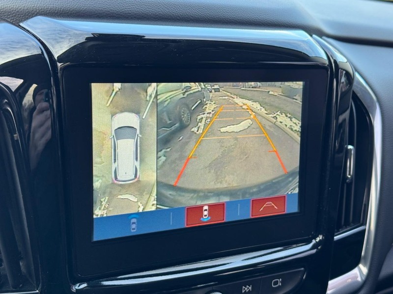 Chevrolet Traverse Vehicle Full-screen Gallery Image 21