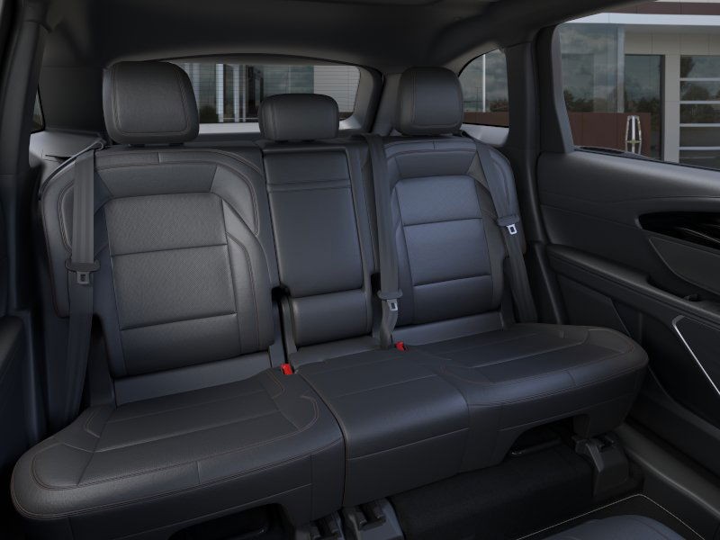 Lincoln Nautilus Vehicle Full-screen Gallery Image 12