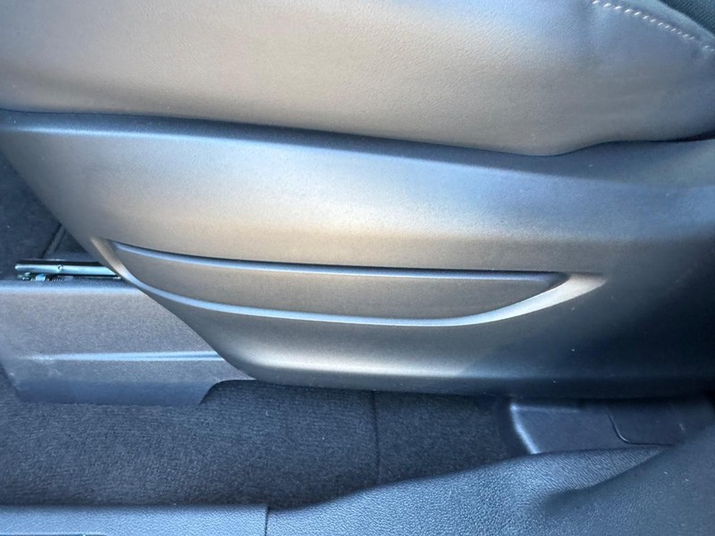 Lincoln Aviator Vehicle Full-screen Gallery Image 18