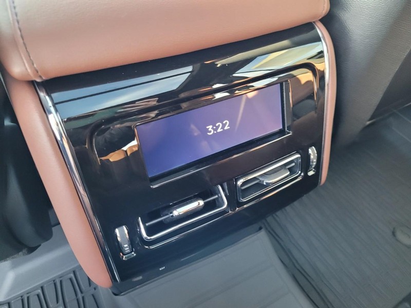 Lincoln Aviator Vehicle Full-screen Gallery Image 14