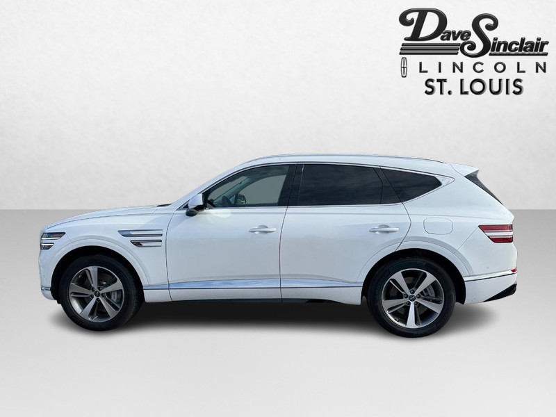 Genesis GV80 Vehicle Full-screen Gallery Image 09