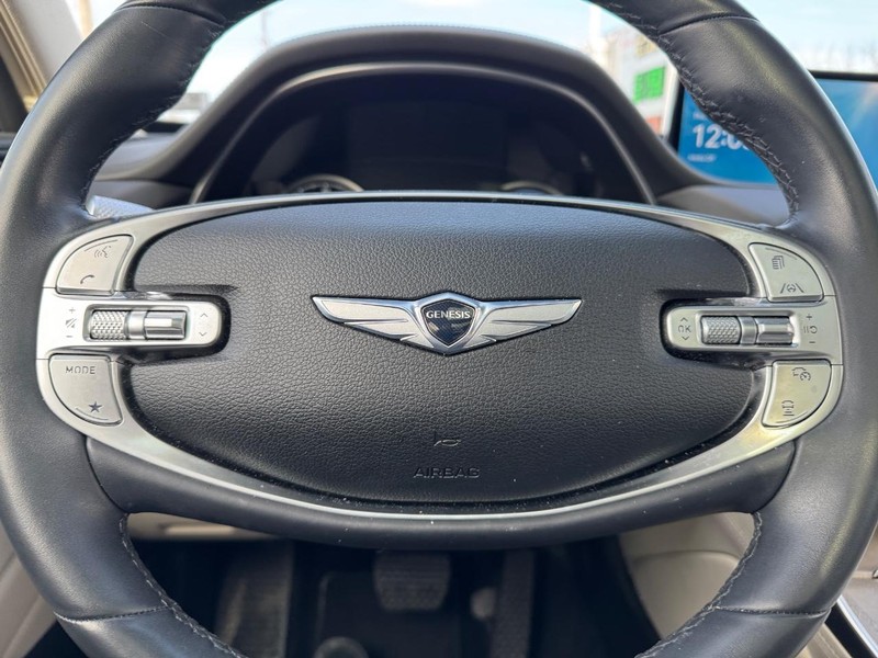 Genesis GV80 Vehicle Full-screen Gallery Image 21