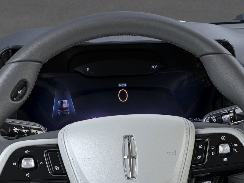 Lincoln Aviator Vehicle Full-screen Gallery Image 14