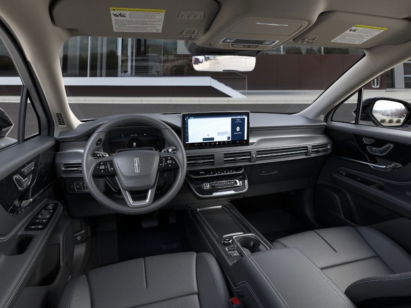 Lincoln Corsair Vehicle Full-screen Gallery Image 10